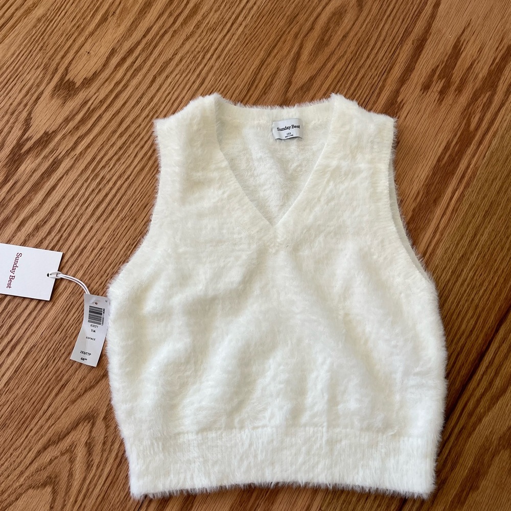 Aritzia Fuzzy White Tank Top